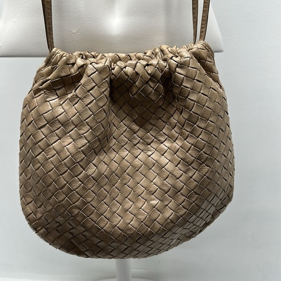 Bottega Veneta Intriciato Leather Dot Shoulder Bag Purse Adjustable Tan Brown - Picture 6 of 16